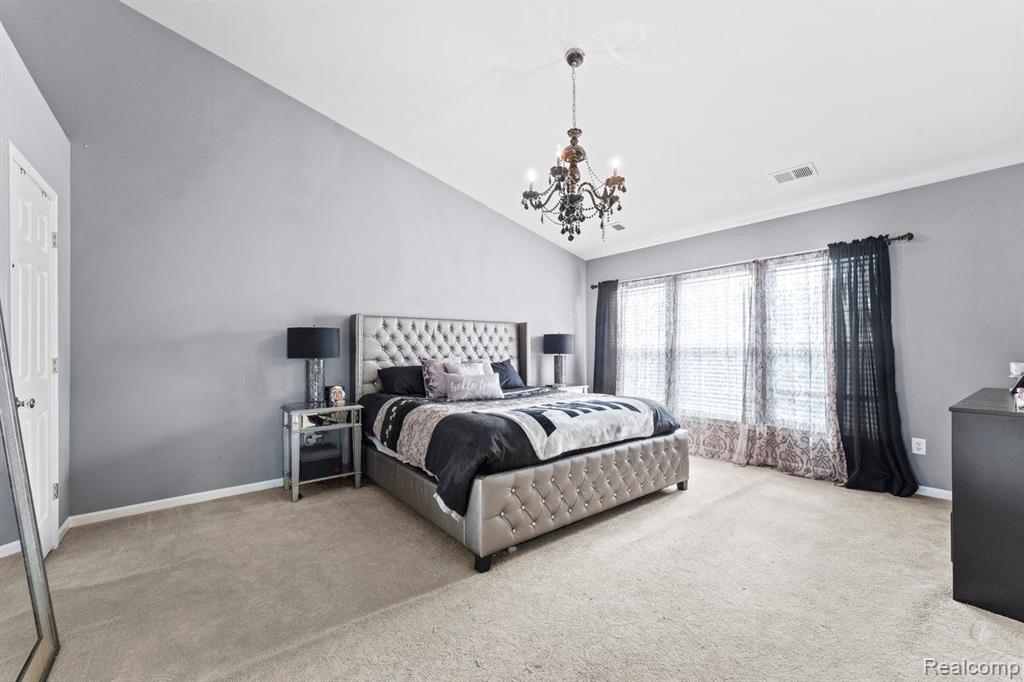 26626 KIRKWAY Circle, Woodhaven, MI 48183 — Photo 13
