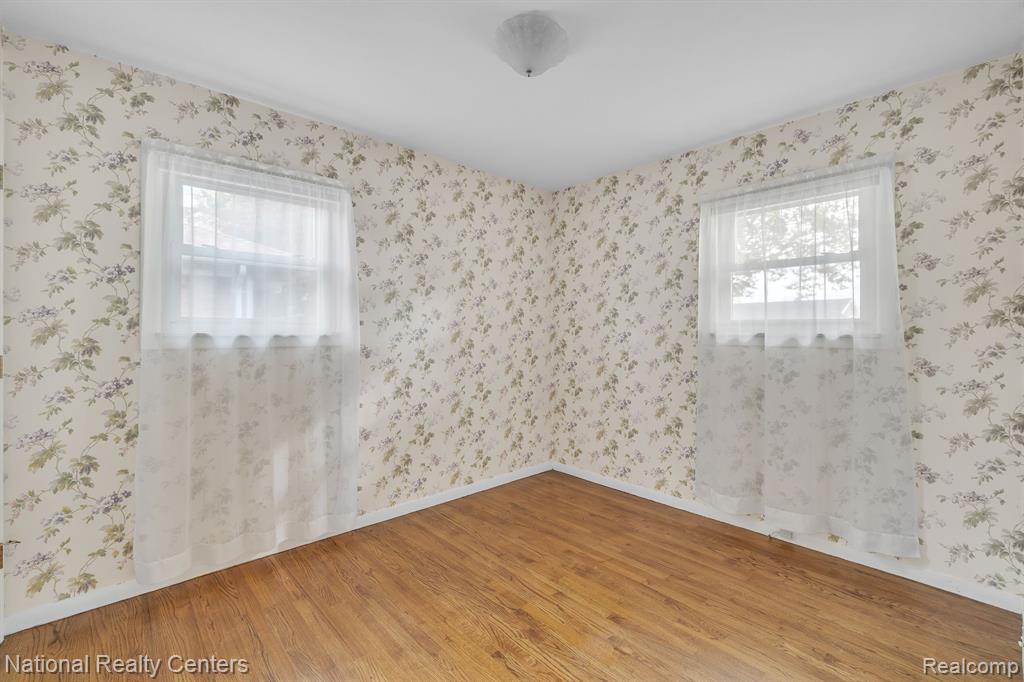 9001 E PERRIN Street, Livonia, MI 48150 — Photo 21