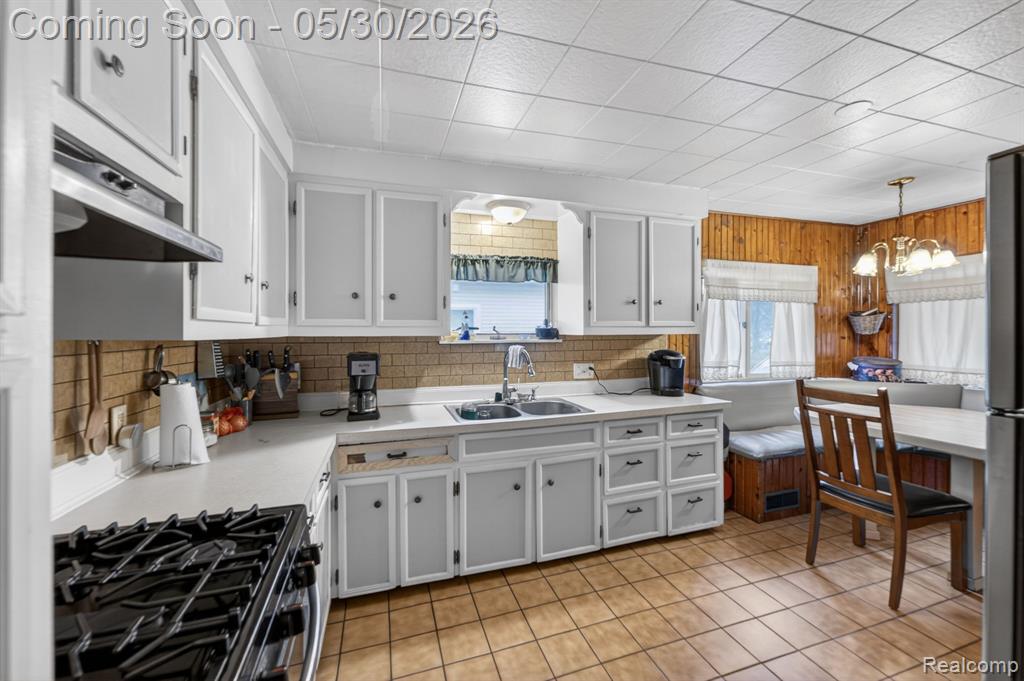 304 W Ridge Street, Owosso, MI 48867 — Photo 18