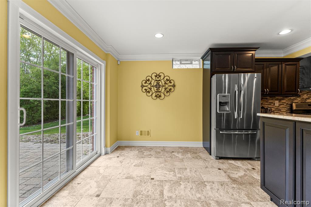 16784 Yellowstone Drive, Northville, MI 48168 — Photo 40