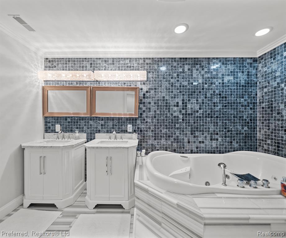 9104 NORTHERN Avenue, Plymouth, MI 48170 — Photo 38