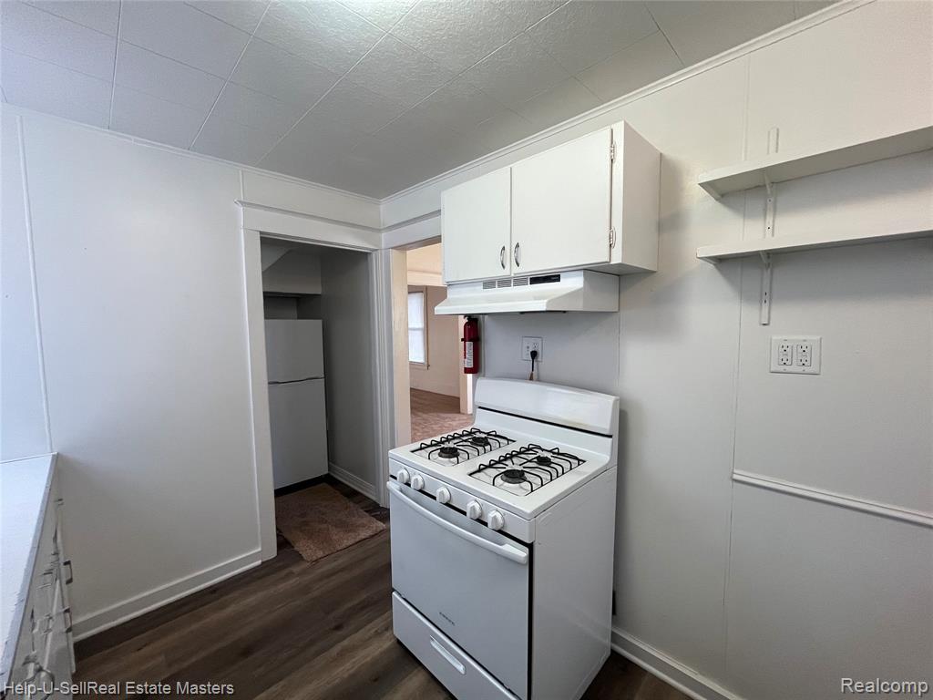 911 9Th St Street, Port Huron, MI 48060 — Photo 7
