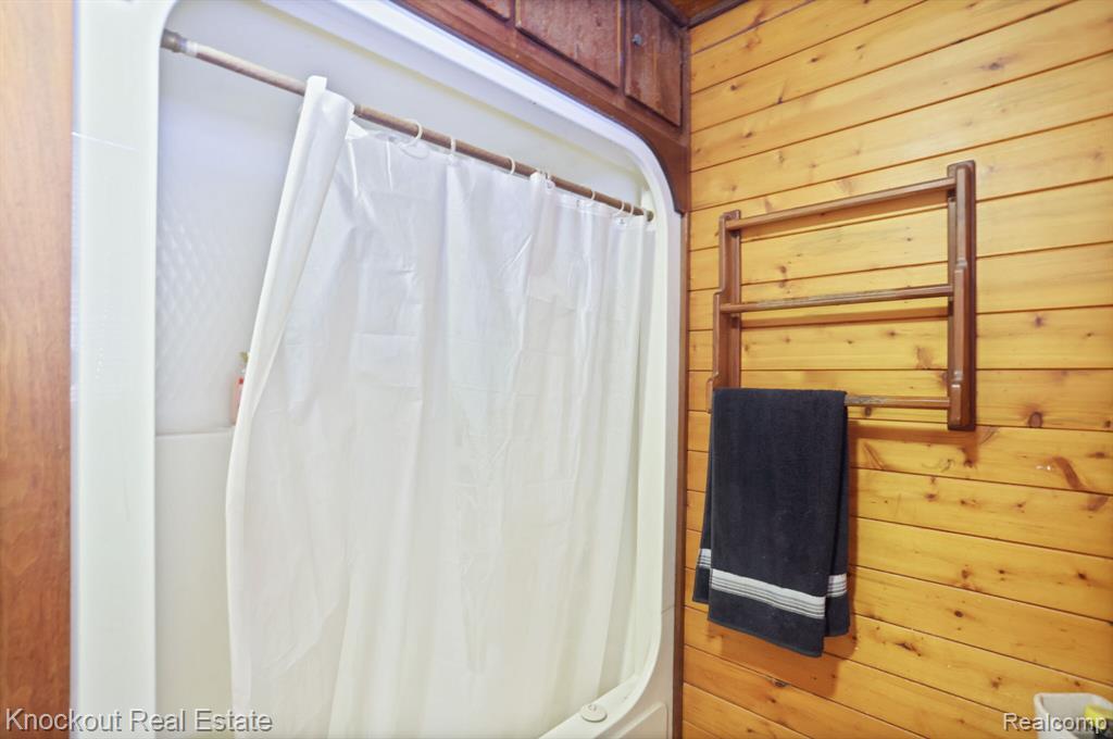 6180 Shattuck Road, Saginaw, MI 48603 — Photo 14
