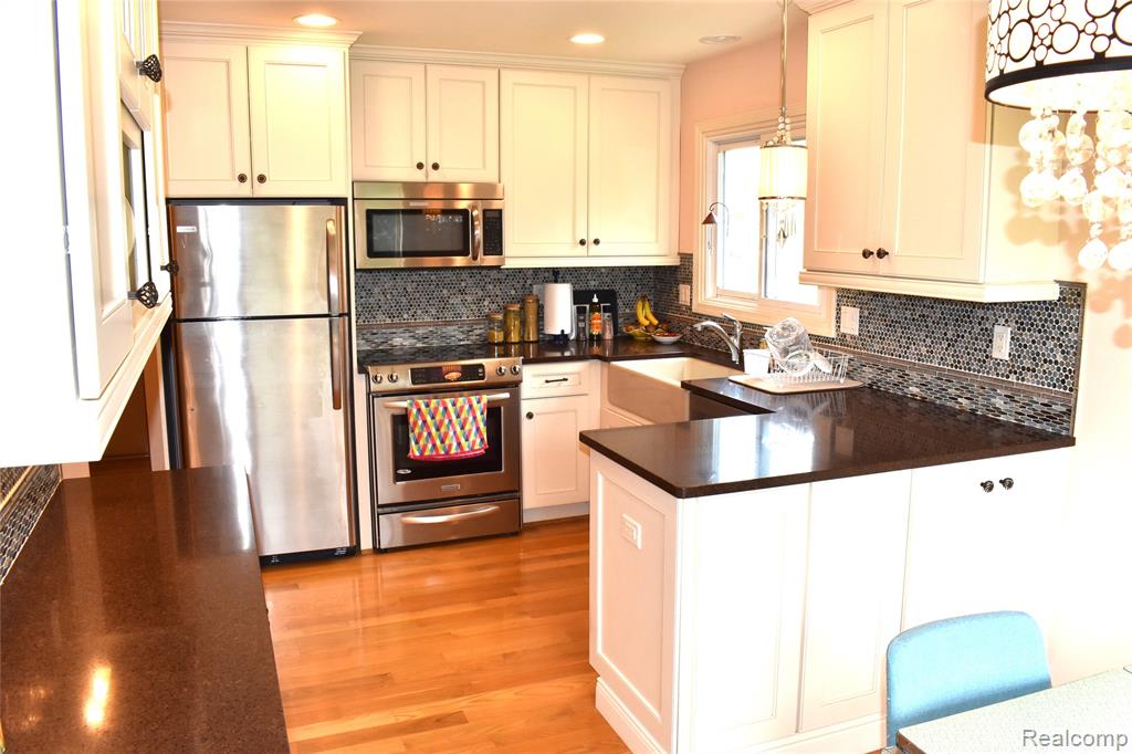 16318 White Haven Drive, Northville, MI 48168 — Photo 5