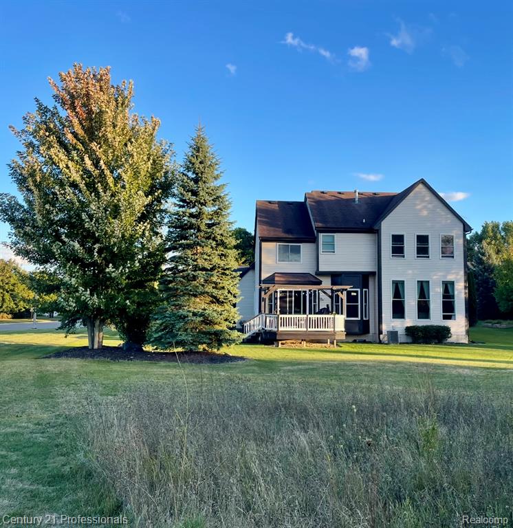 778 W Peninsula Court, Oxford, MI, 48371