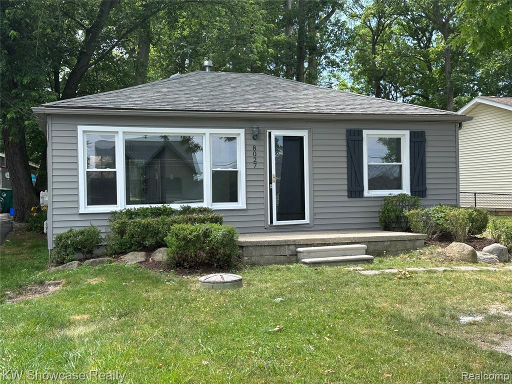 8027 Flagstaff Street, Commerce Twp, MI 48382 — Photo 4