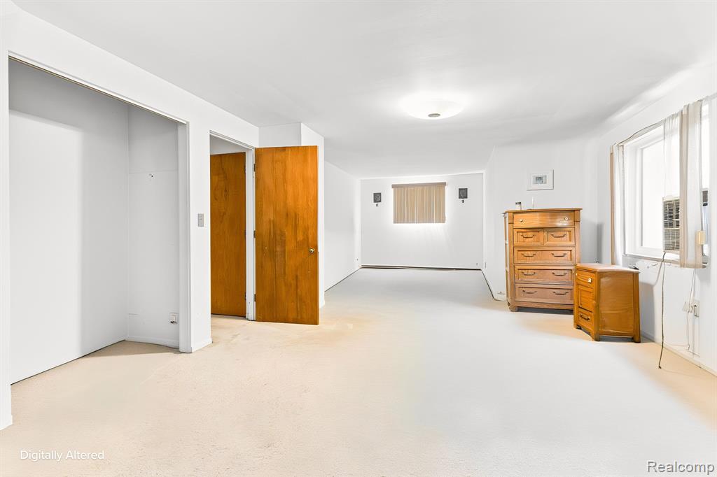 9735 Dolan Road, Columbus, MI — Photo 35