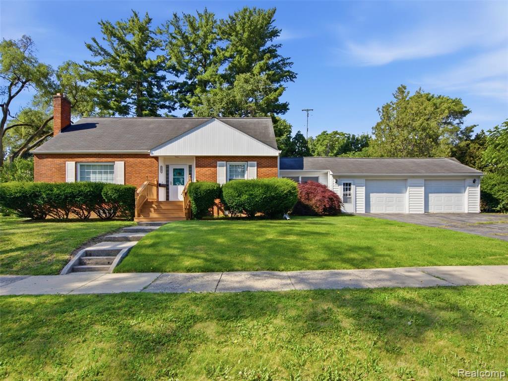 3707 Sunset Drive, Flint, MI 48503