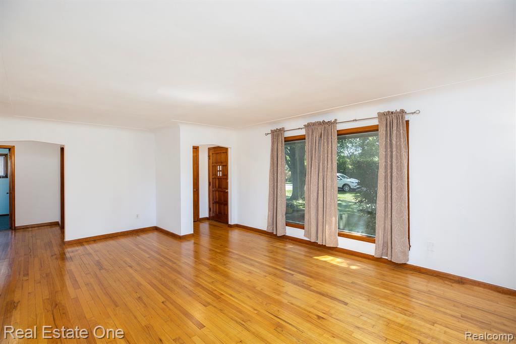 51341 Neumaier Drive, Shelby Twp, MI 48316 — Photo 5