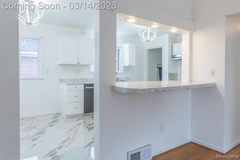 22824 Donald Avenue, Eastpointe, MI 48021 — Photo 10