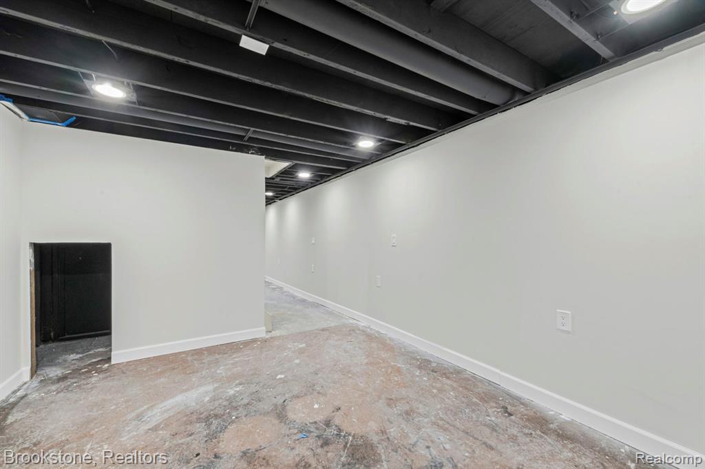 5652 Tequesta Drive, West Bloomfield, MI 48323 — Photo 14