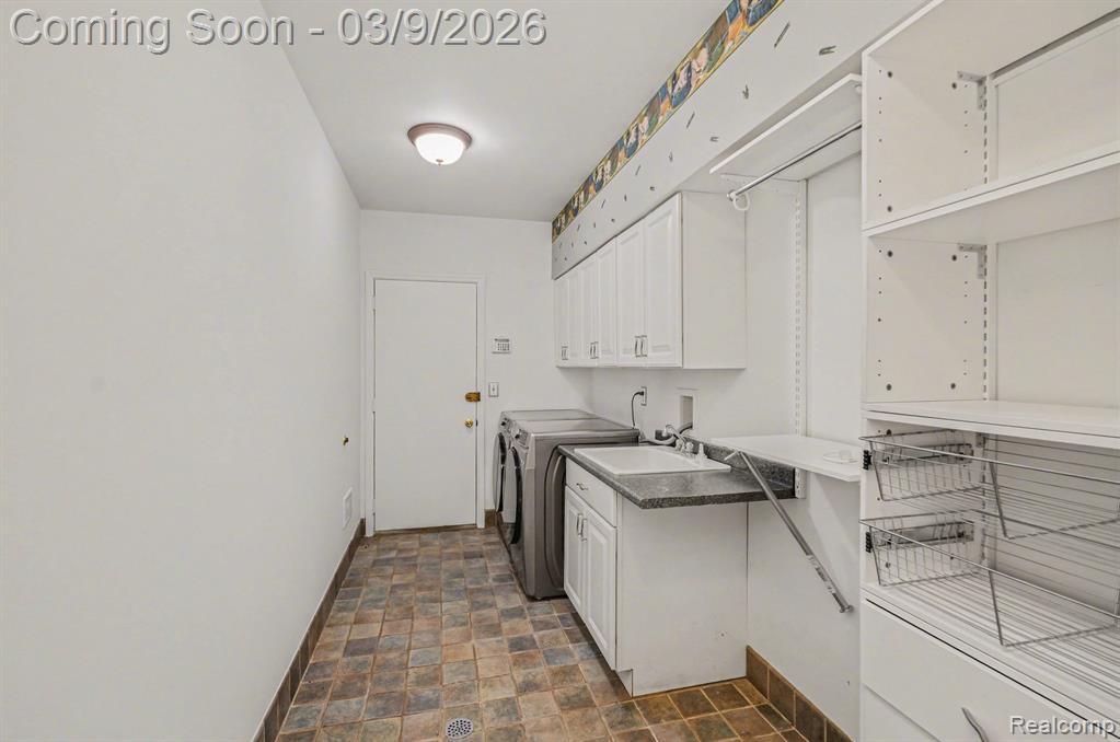 4280 Woodlands, Orchard Lake Village, MI 48323 — Photo 29