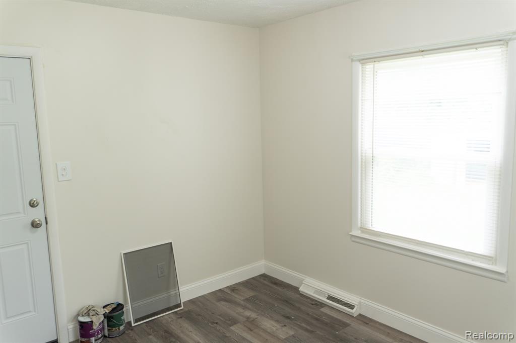 4410 Brunswick Avenue, Flint, MI 48507 — Photo 24