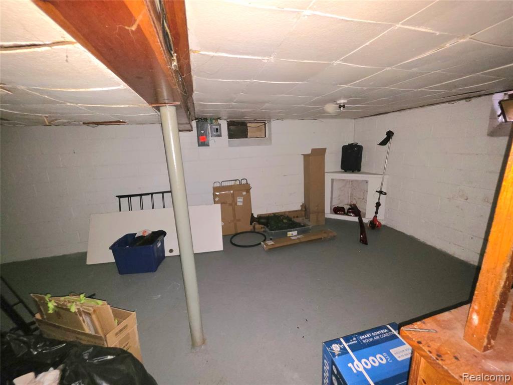 9608 Piedmont Street, Detroit, MI 48228 — Photo 15