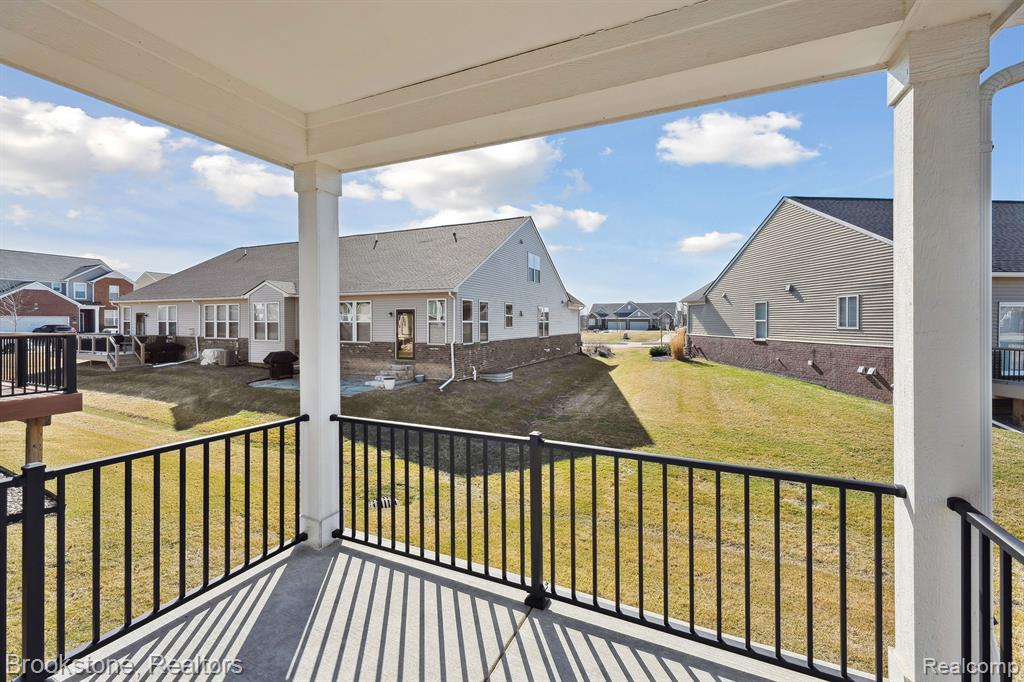 527 HOLMDALE Way, Ann Arbor, MI 48108 — Photo 39