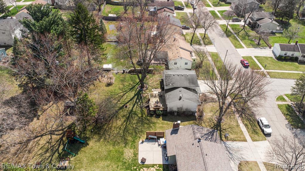 527 Spring Lane, Flushing, MI 48433 — Photo 32