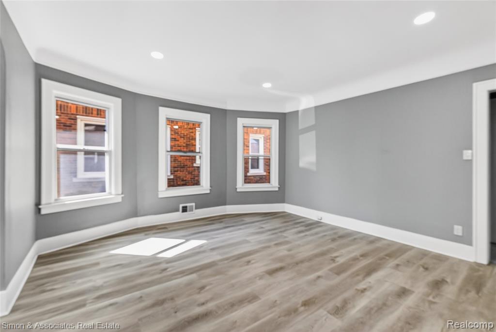 5019 Maple Street, Dearborn, MI 48126 — Photo 9