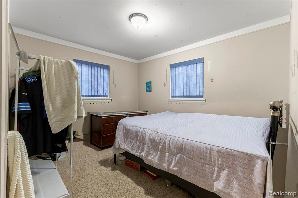 939 Stewart Avenue, Lincoln Park, MI 48146 — Photo 18