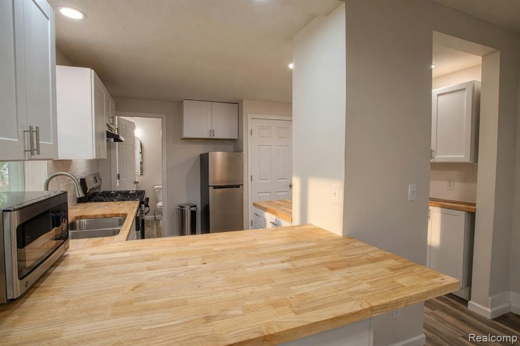 3280 E Atherton Road, Burton, MI 48529 — Photo 14