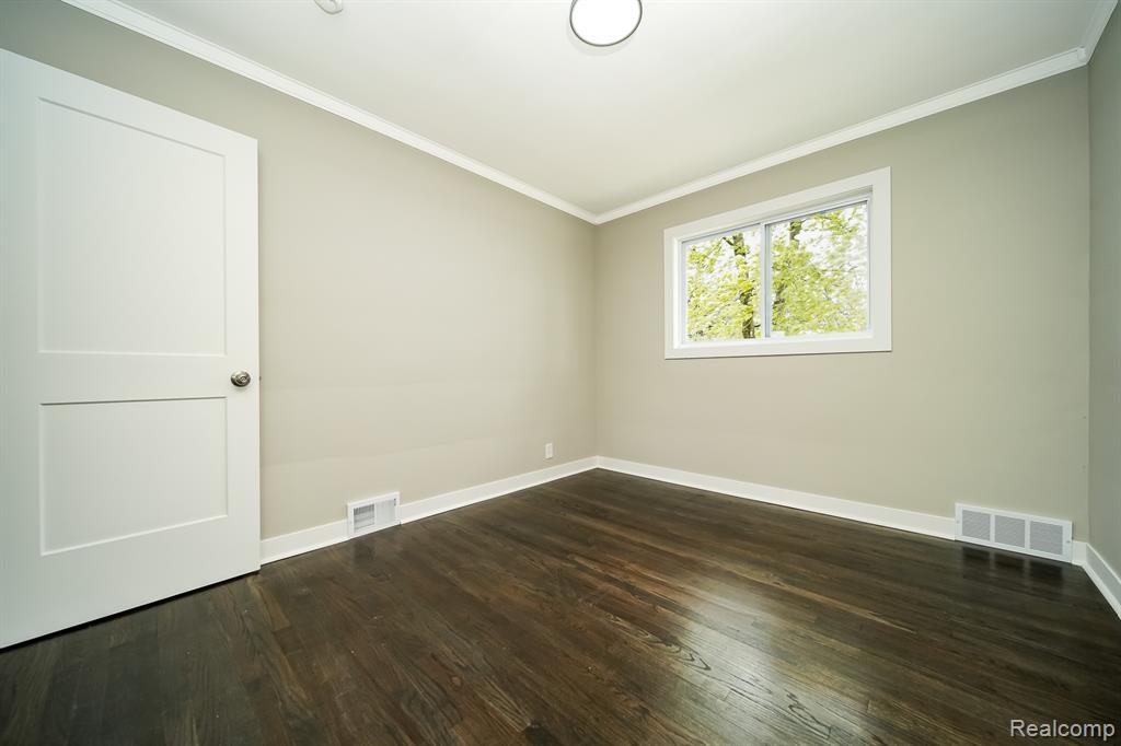 17330 Ego Avenue, Eastpointe, MI 48021 — Photo 30