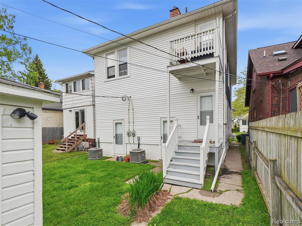 1123 Wayburn Street, Grosse Pointe, MI 48230 — Photo 27