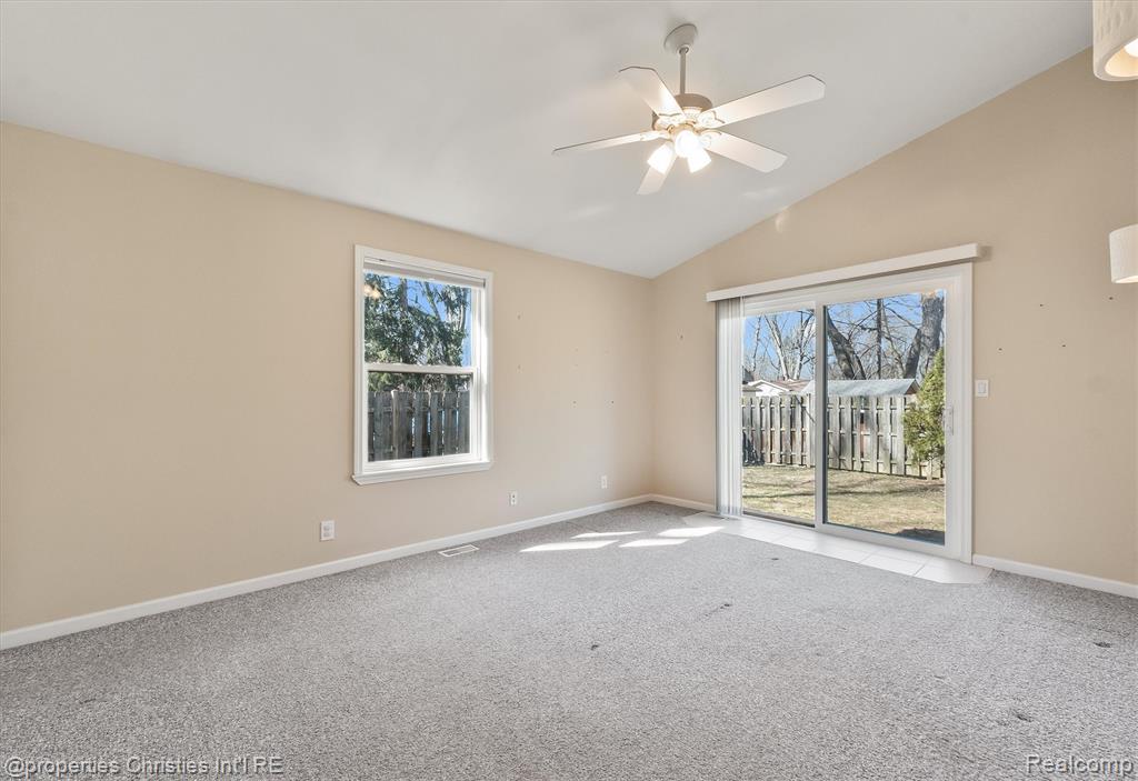 9280 Tanbay Street, Commerce Twp, MI 48382 — Photo 19
