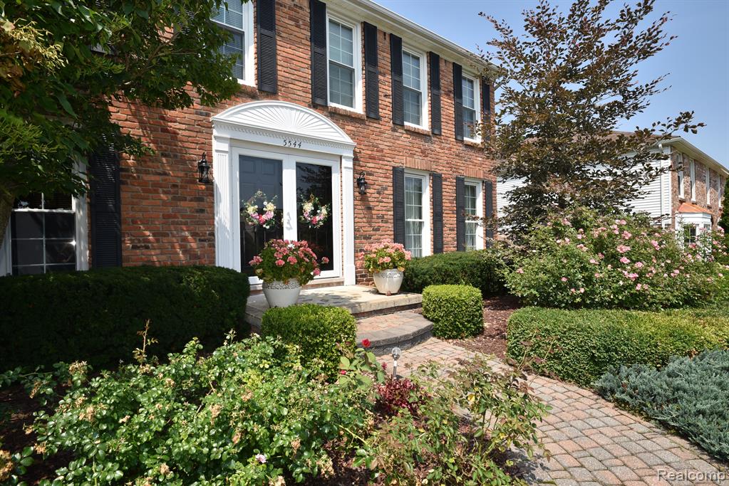 5544 WHITE HALL Circle, West Bloomfield, MI 48323 — Photo 4