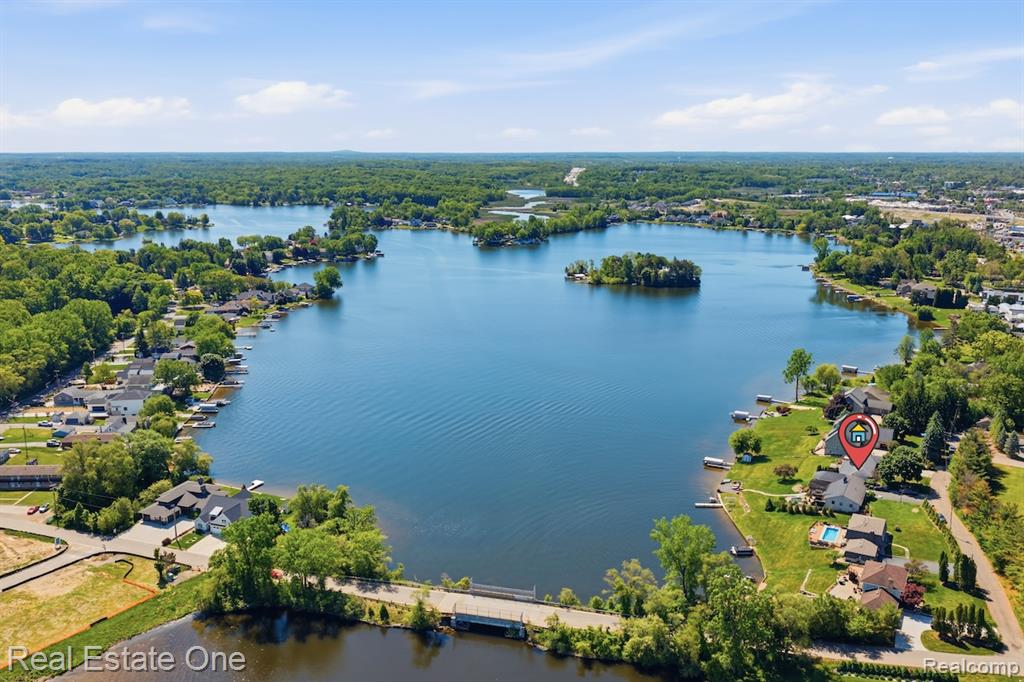8080 Pine Ranch Drive, Brighton, MI 48114 — Photo 5