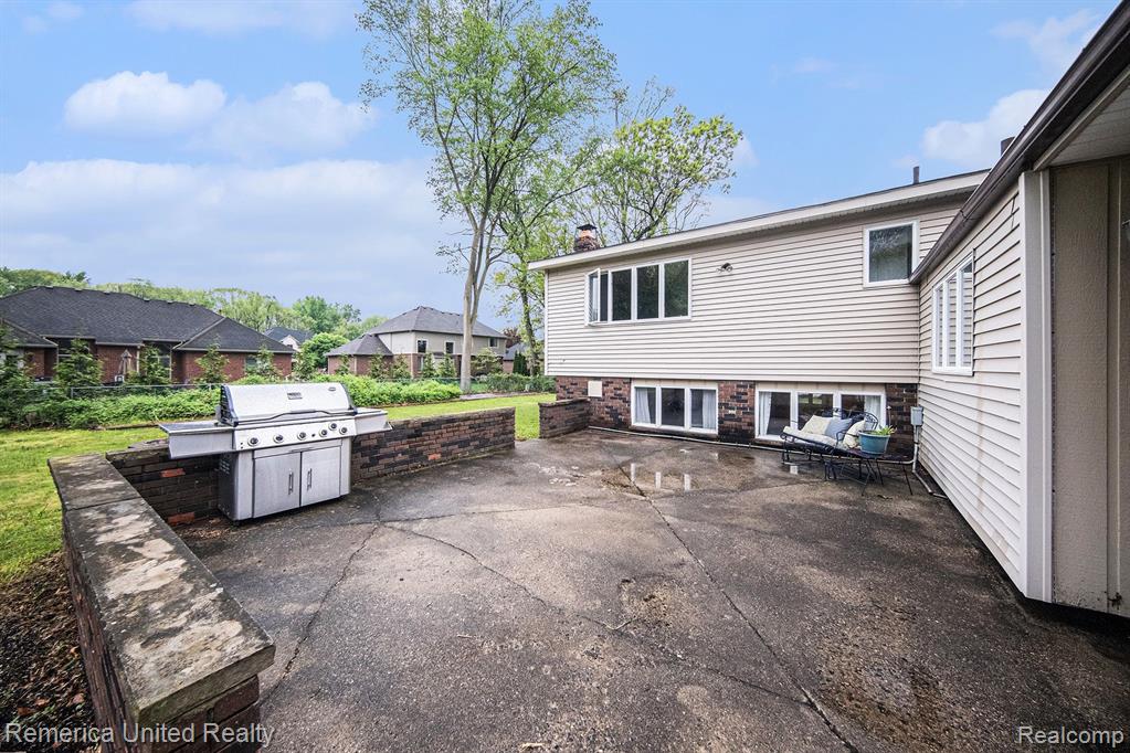 10606 HEENAN Drive, Whitmore Lake, MI 48189 — Photo 23