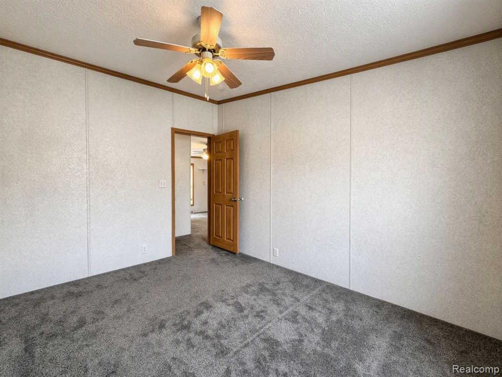 29258 Hidden River Drive, Gibraltar, MI — Photo 15