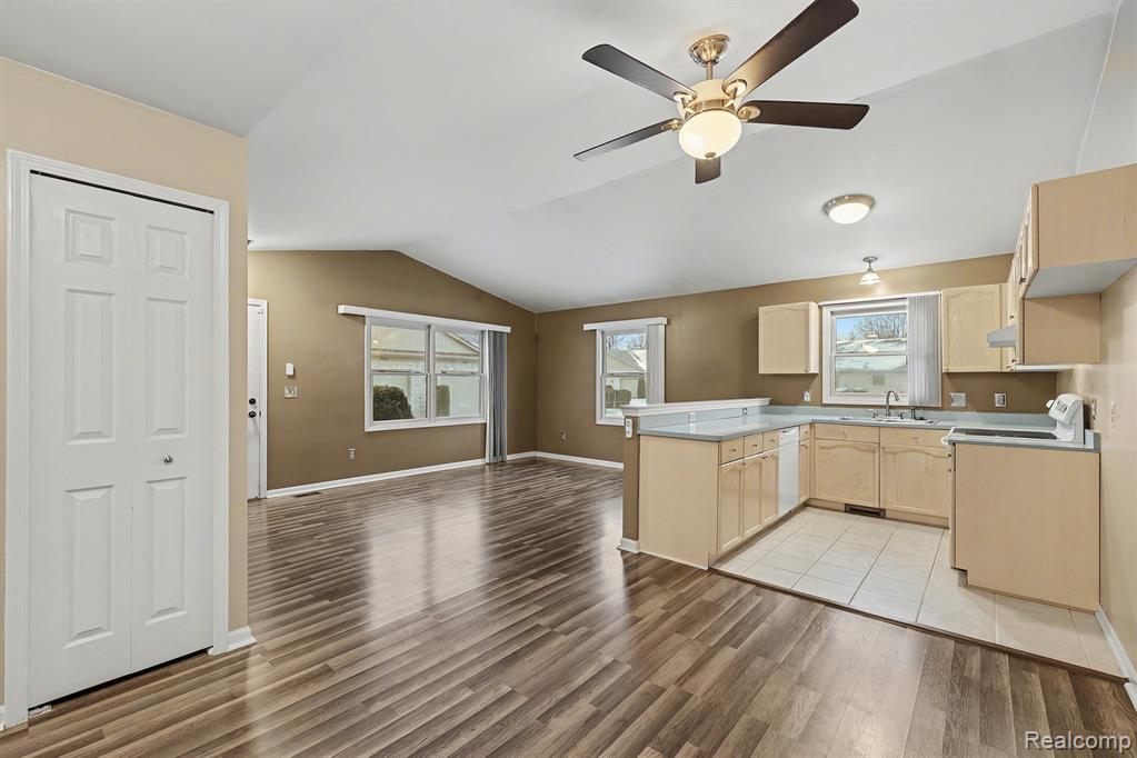 41916 King Edward Court, Clinton Twp, MI 48038 — Photo 9