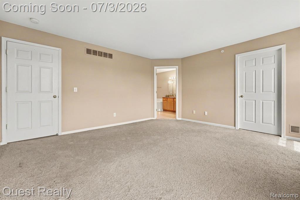 168 Amys Walk Walk, Auburn Hills, MI 48326 — Photo 12
