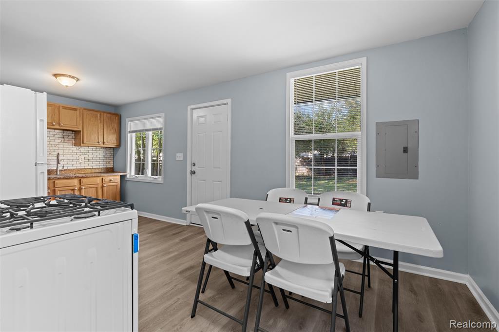 853 Melrose Street, Pontiac, MI 48340 — Photo 6