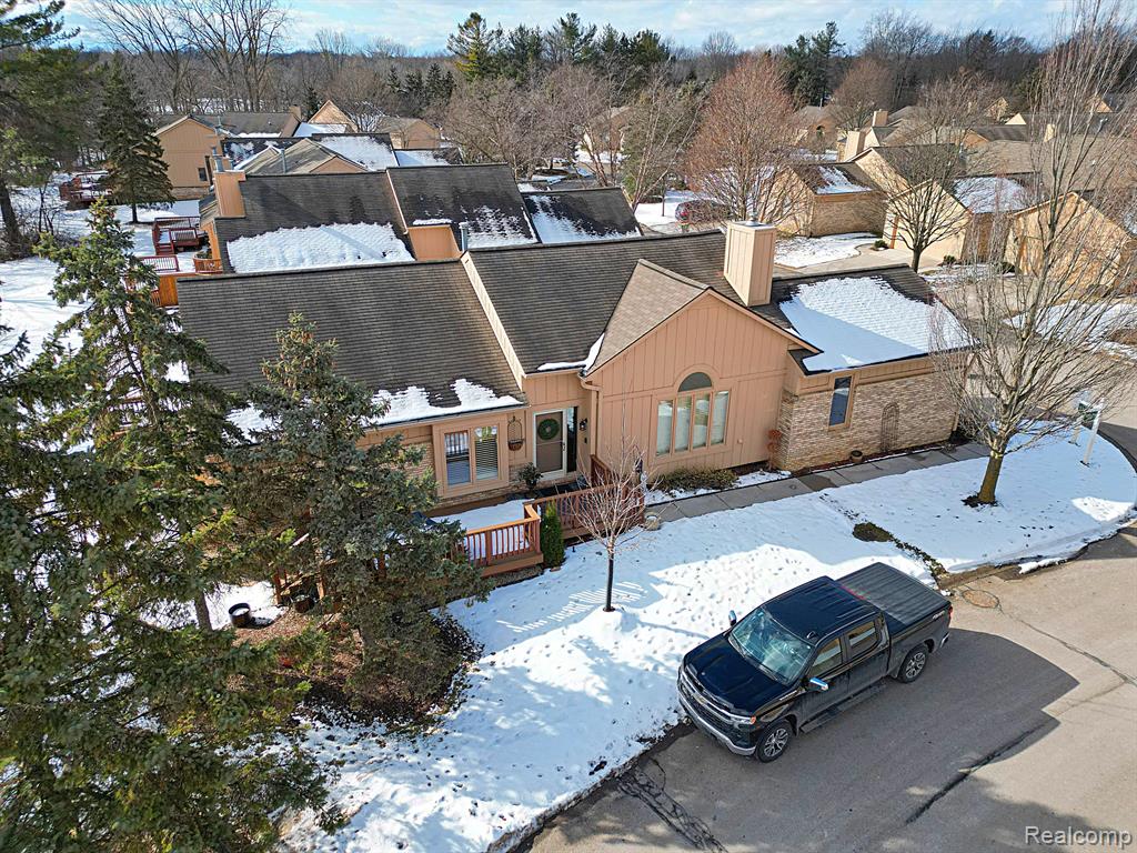 35053 KNOLLWOOD Lane, Farmington Hills, MI 48335 — Photo 15