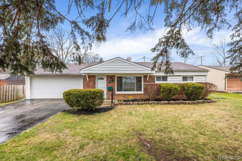 43 FERNBARRY Drive, Waterford, MI 48328 — Photo 2