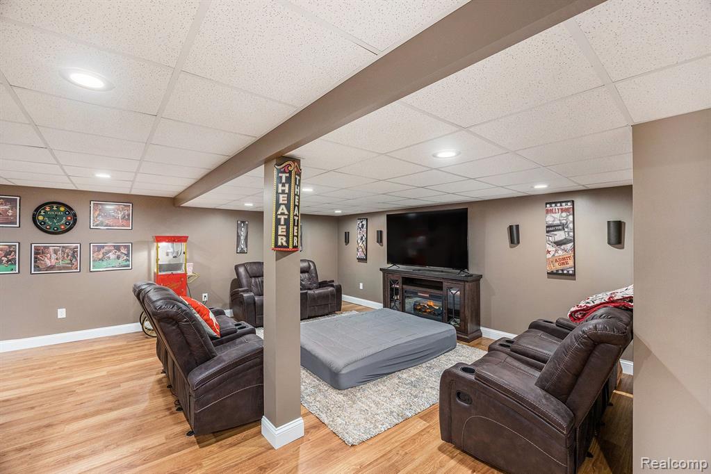 55670 PARKVIEW Drive, Shelby Twp, MI 48316 — Photo 33