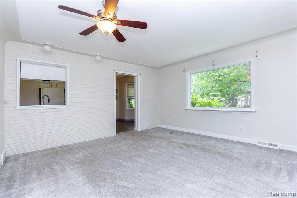 33627 Bock Street, Garden City, MI — Photo 8
