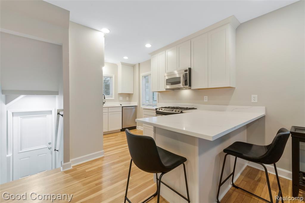 824 Florence Avenue, Royal Oak, MI 48067 — Photo 13