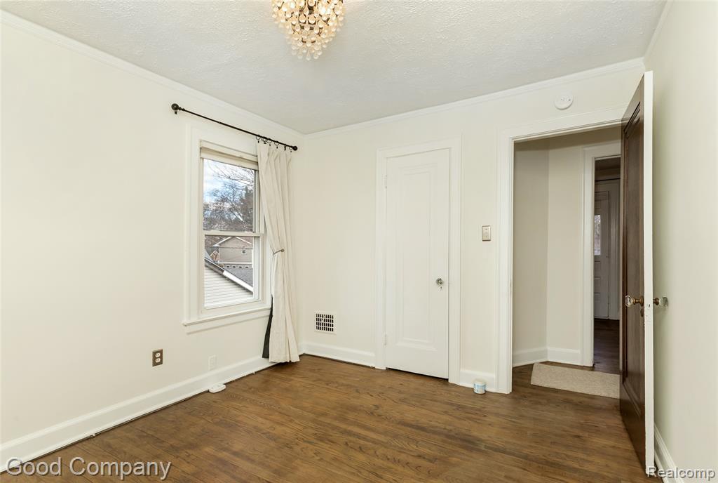 717 W 12 Mile Road, Royal Oak, MI 48073 — Photo 21