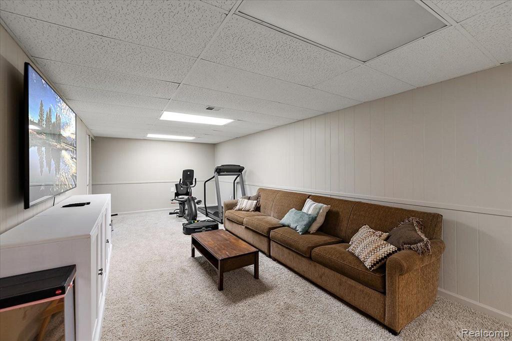 80 MAYWOOD Avenue, Bloomfield Hills, MI 48304 — Photo 30