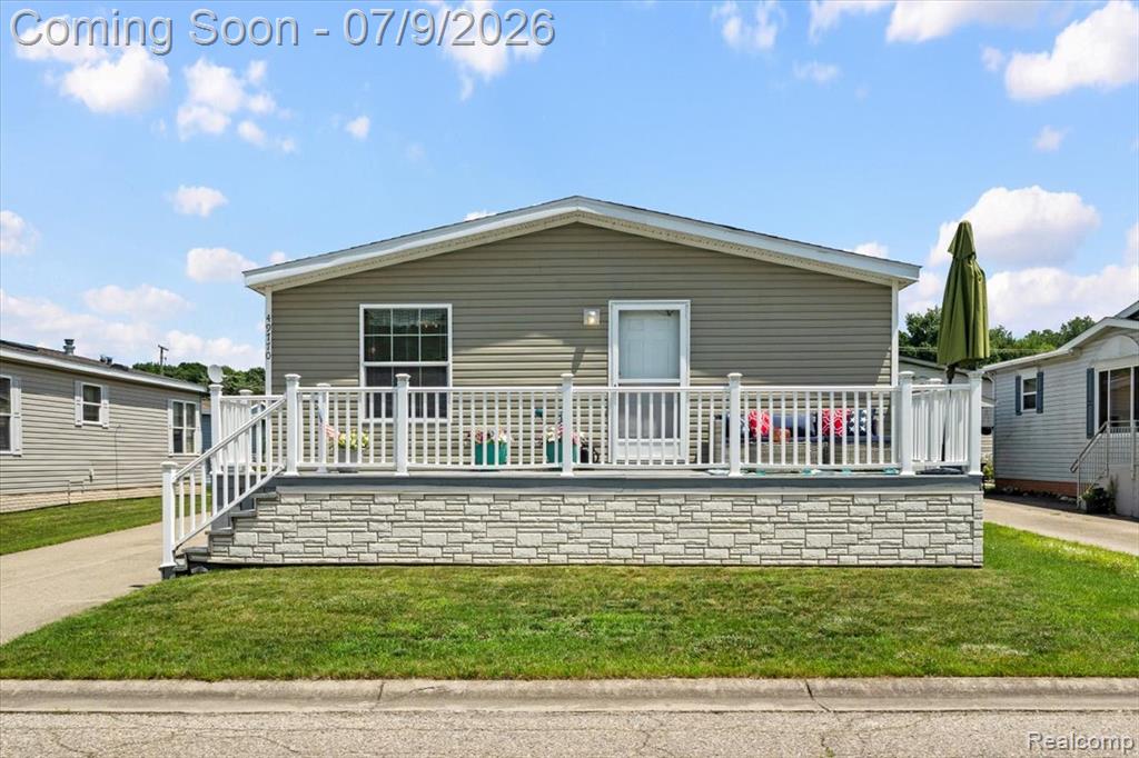 49770 Elk Trail, Utica, MI 48315 — Photo 2