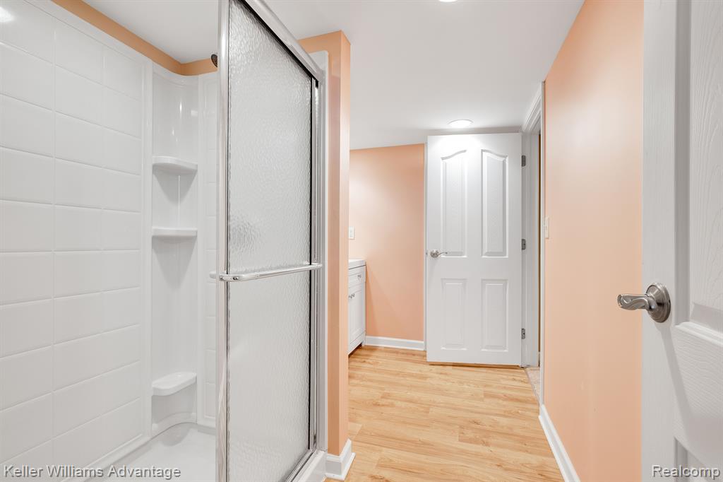 39438 VILLAGE RUN Drive, Northville, MI 48168 — Photo 38