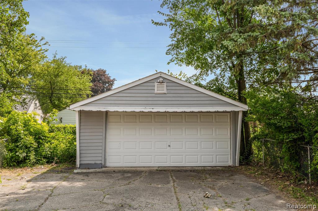 5850 Deering Street, Garden City, MI — Photo 22