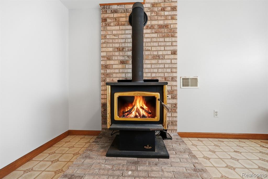 5436 N Lakeshore Road, Deckerville, MI 48427 — Photo 29