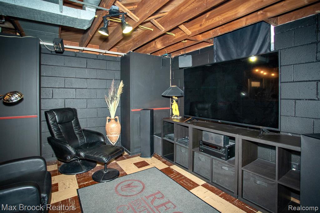 24460 Rosewood Street, Oak Park, MI 48237 — Photo 46
