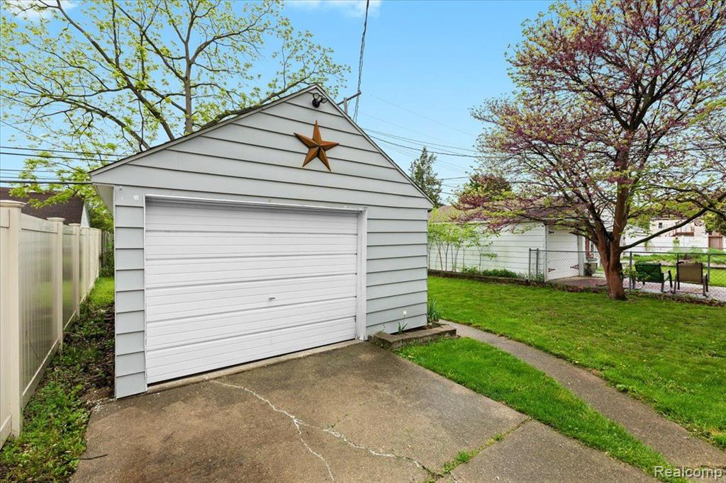 6881 Jackson Street, Taylor, MI 48180 — Photo 30