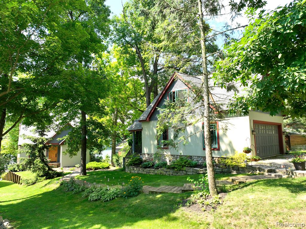 857 HURLEY Drive, Howell, MI 48843 — Photo 41
