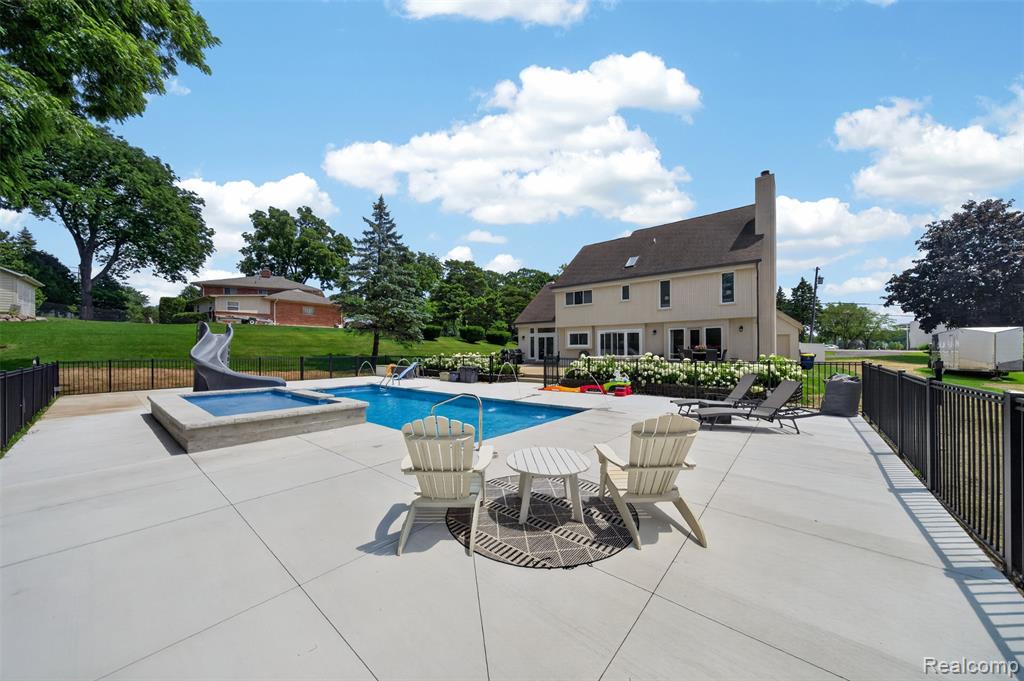 5136 Commerce Road, West Bloomfield, MI 48324 — Photo 56