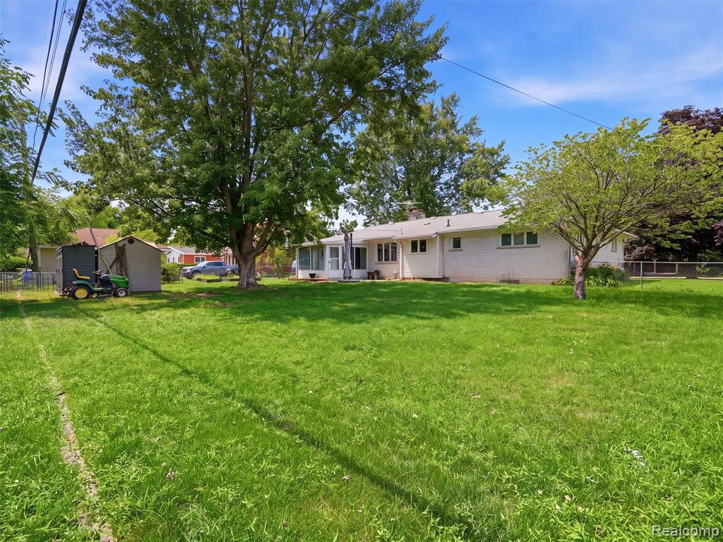 240 E Huron River Drive, Belleville, MI 48111 — Photo 21