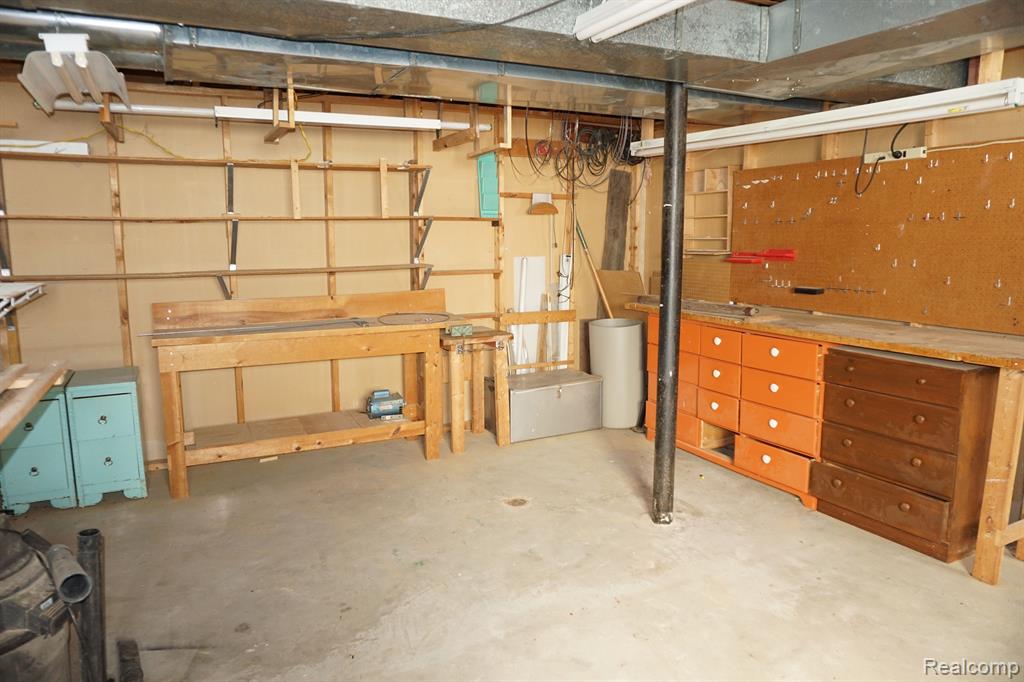 60938 LAKE EDGE, Washington, MI — Photo 20